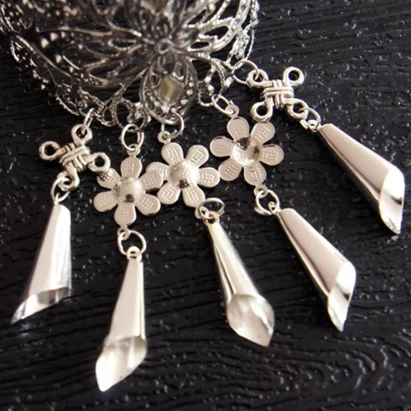 2X$30 FREE STYLE LOOK FOR CHIC HAIR STYLE LOVERS 🤍 - Picture 7 of 8